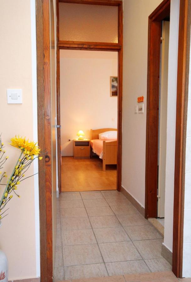 Apartments With A Parking Space Kornic, Krk - 5306 Zewnętrze zdjęcie